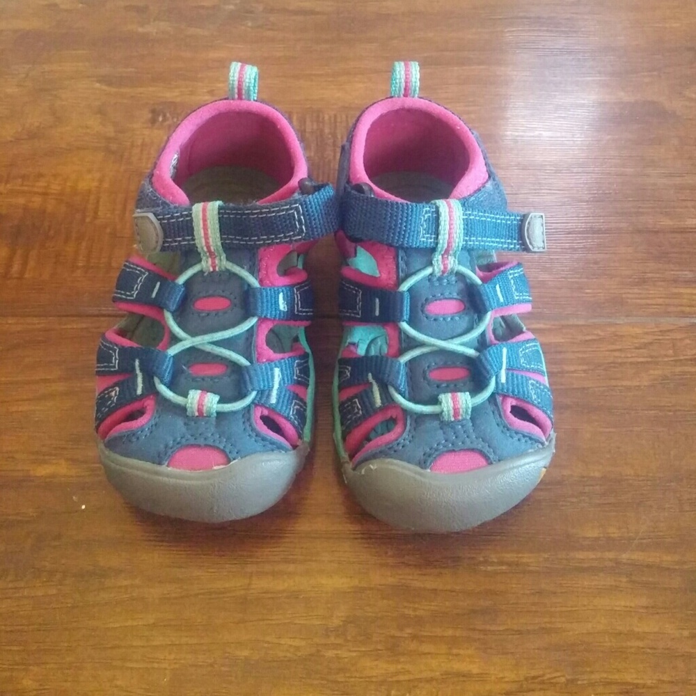 Keen sandals toddler 6
